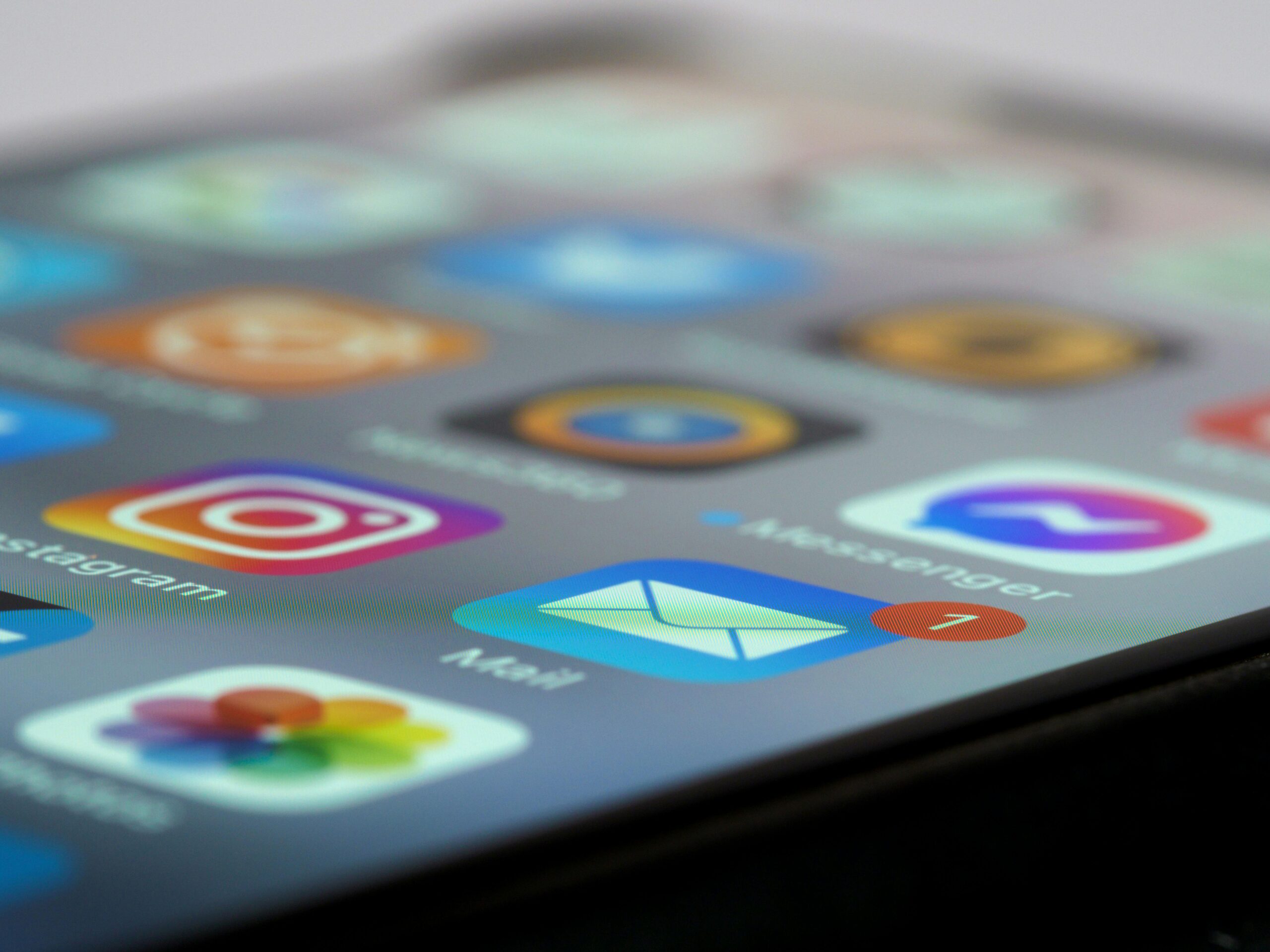 contact us, iPhone screen, email application